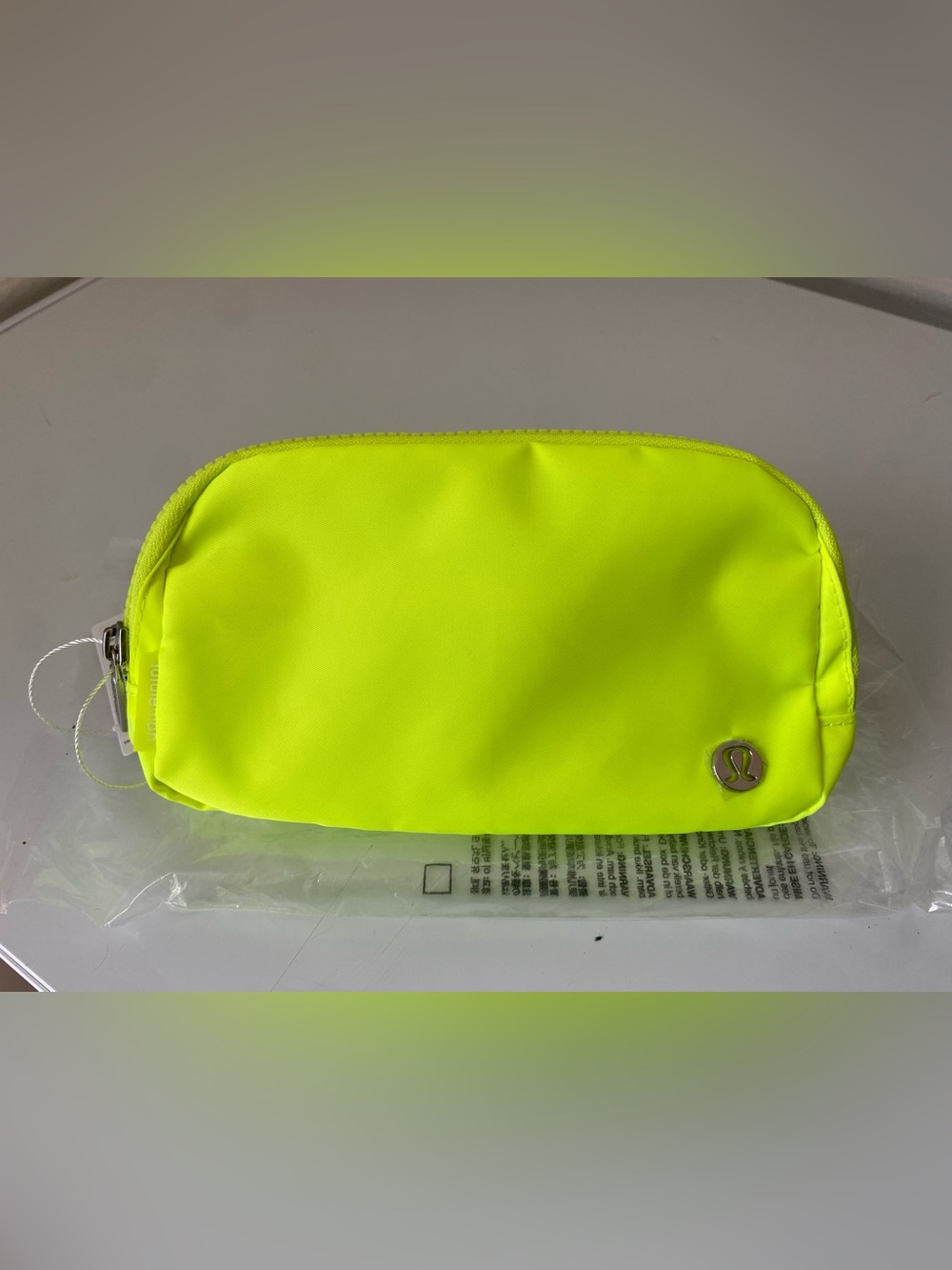 Lululemon Everywhere Belt Bag Fluorescent Green One Size NWT